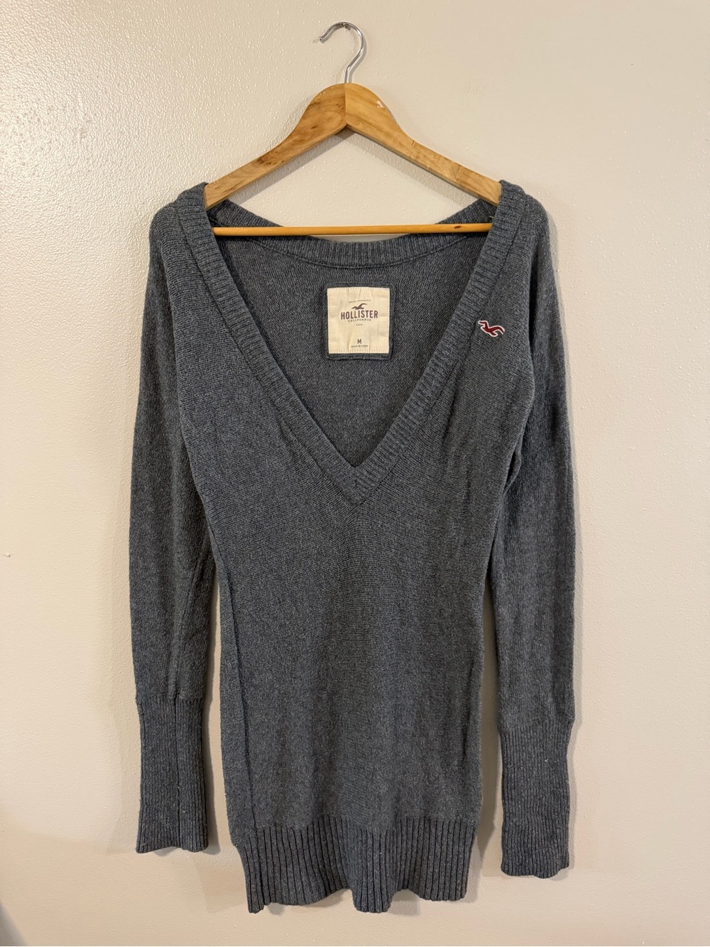 Y2K Vintage Hollister Knit V Neck Long Sweater | Grey | Medium
